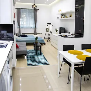 Oazu Downtown Flat Apartment