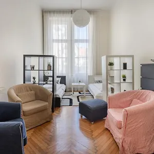Lonyay Grand Apartamento