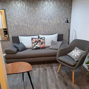 Shadowlily Apartamento